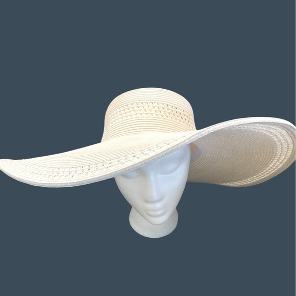 Nine West Soft White Wide-Brim Straw Floppy Summer Sun Travel Beach Pool Hat - Picture 12 of 13